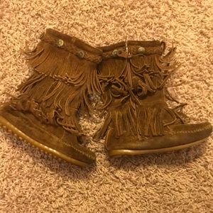 Toddler girl Minnetonka boots